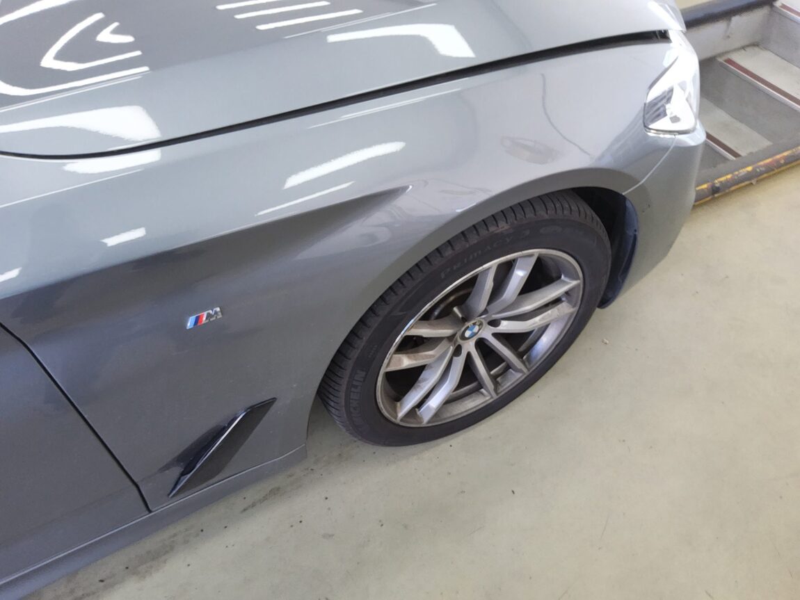 BMW 5 SERIES (7TH GEN) 520d M SPORT PACK PLUS 2017 - zdjęcie 24