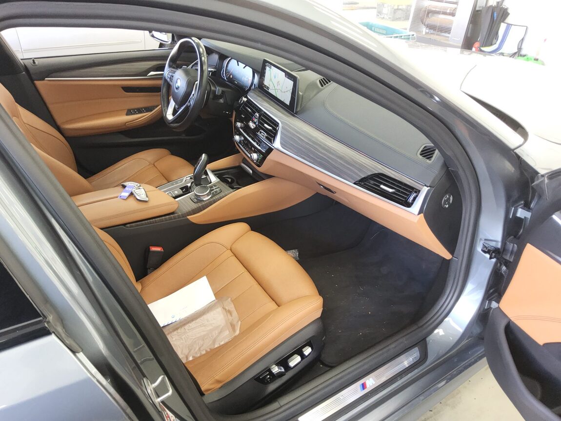 BMW 5 SERIES (7TH GEN) 520d M SPORT PACK PLUS 2017 - zdjęcie 14