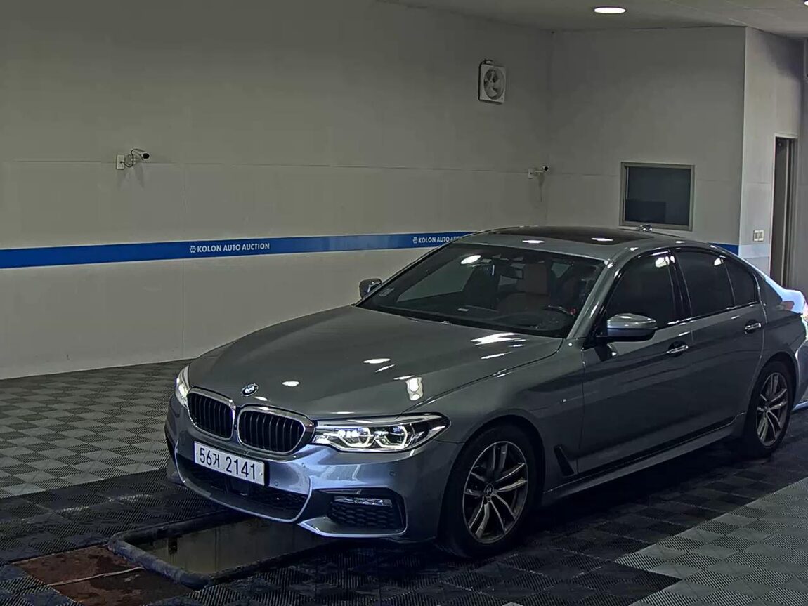 BMW 5 SERIES (7TH GEN) 520d M SPORT PACK PLUS 2017 - zdjęcie 2