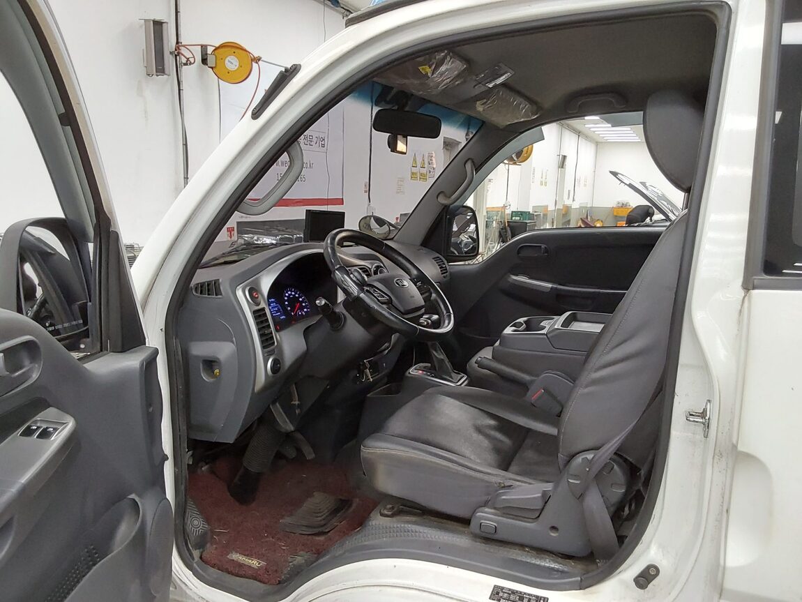 KIA THE NEW BONGO III CARGO 1 TON KING CAB EXTRA LONG WHEELBASE L 2020 - zdjęcie 10