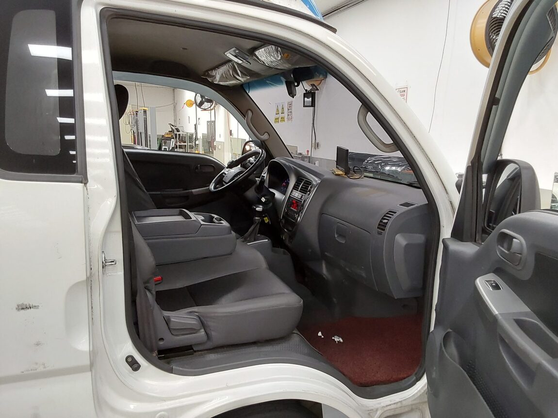 KIA THE NEW BONGO III CARGO 1 TON KING CAB EXTRA LONG WHEELBASE L 2020 - zdjęcie 12