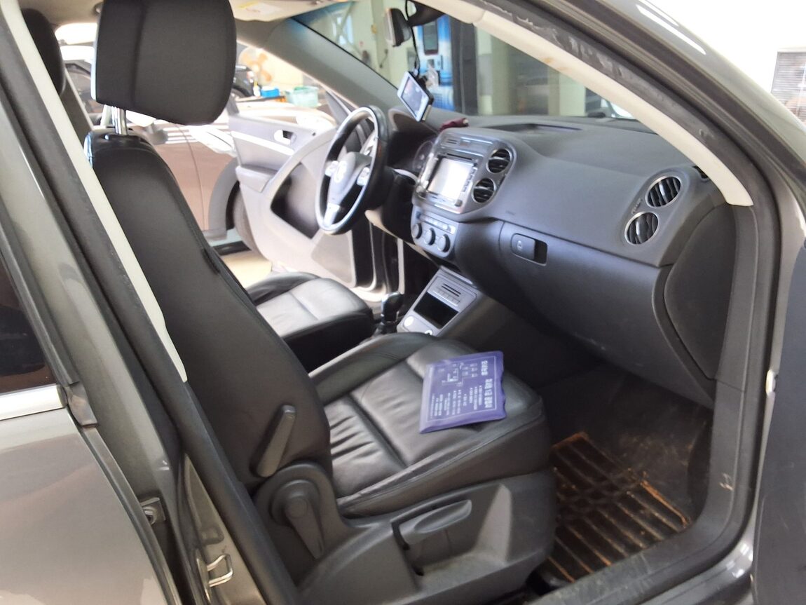 VOLKSWAGEN TIGUAN 2.0 TDI BLUEMOTION 2016 - zdjęcie 15