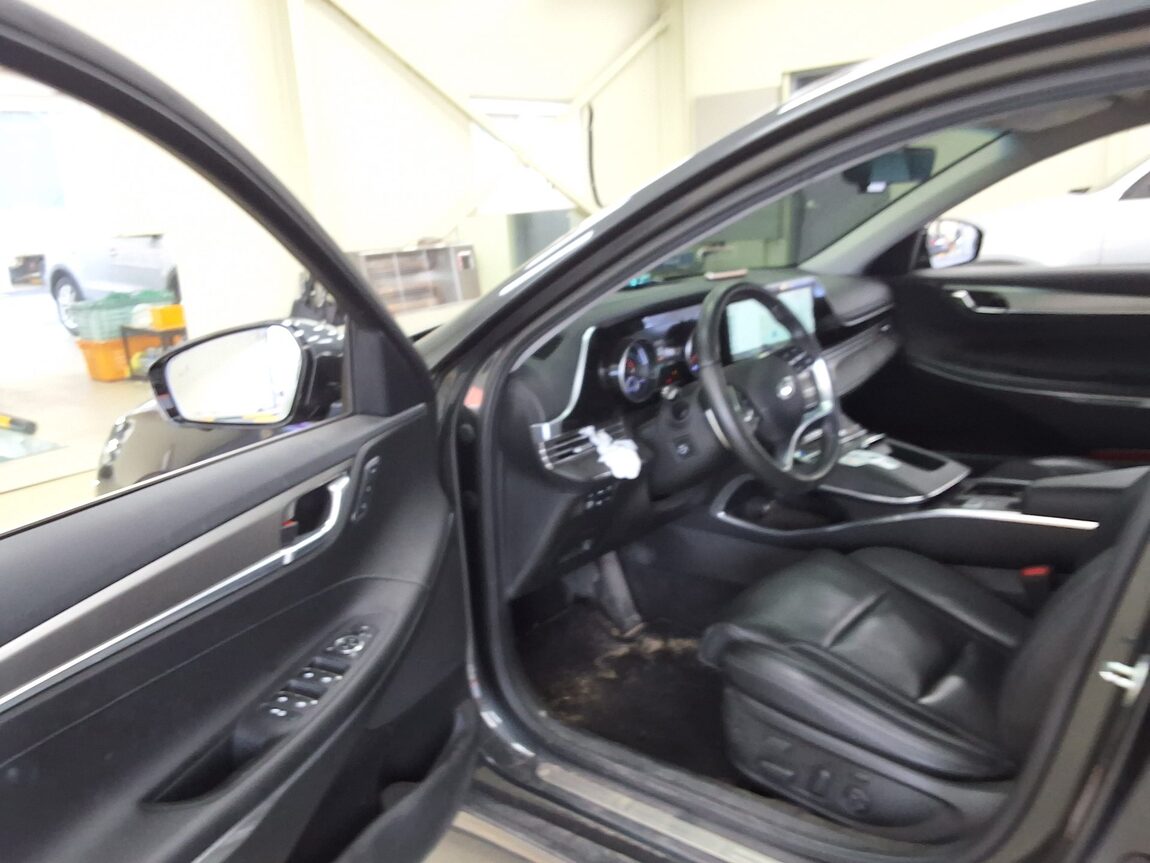 HYUNDAI THE NEW GRANDEUR IG HYBRID 2.4 HEV EXCLUSIVE 2022 - zdjęcie 11