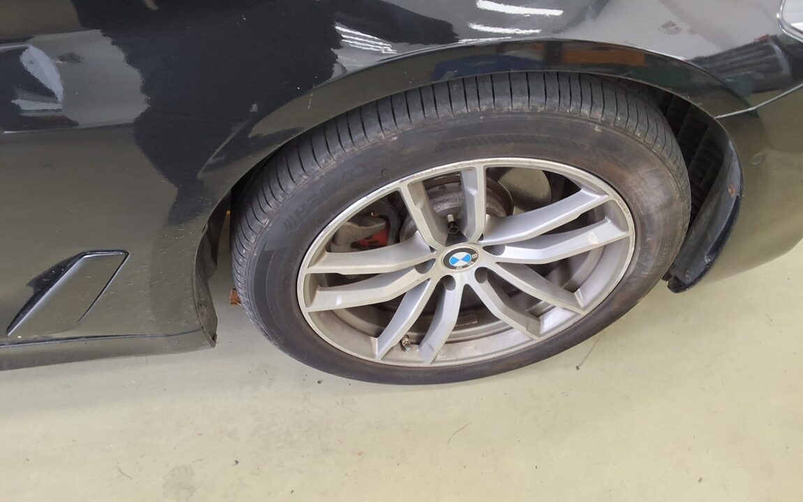BMW 5 SERIES (7TH GEN) 520d M SPORT PACK PLUS 2017 - zdjęcie 28