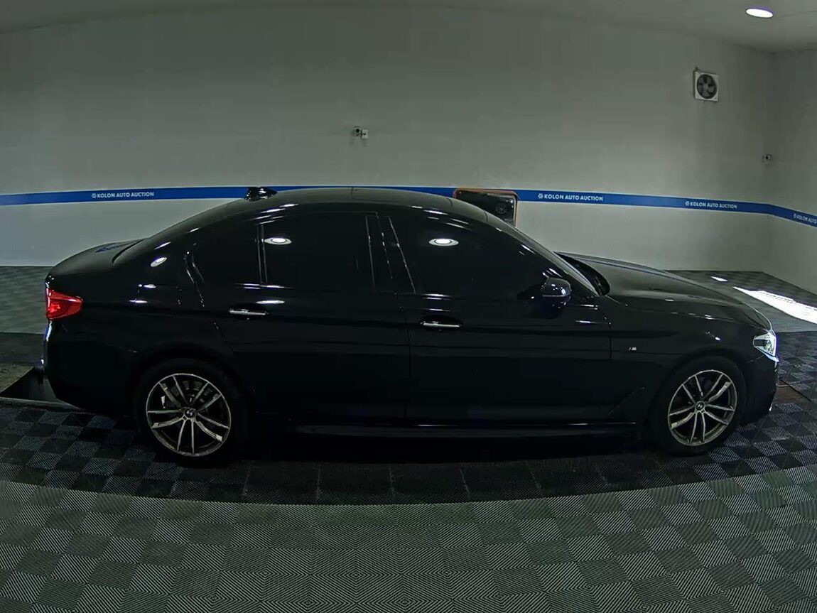 BMW 5 SERIES (7TH GEN) 520d M SPORT PACK PLUS 2017 - zdjęcie 4