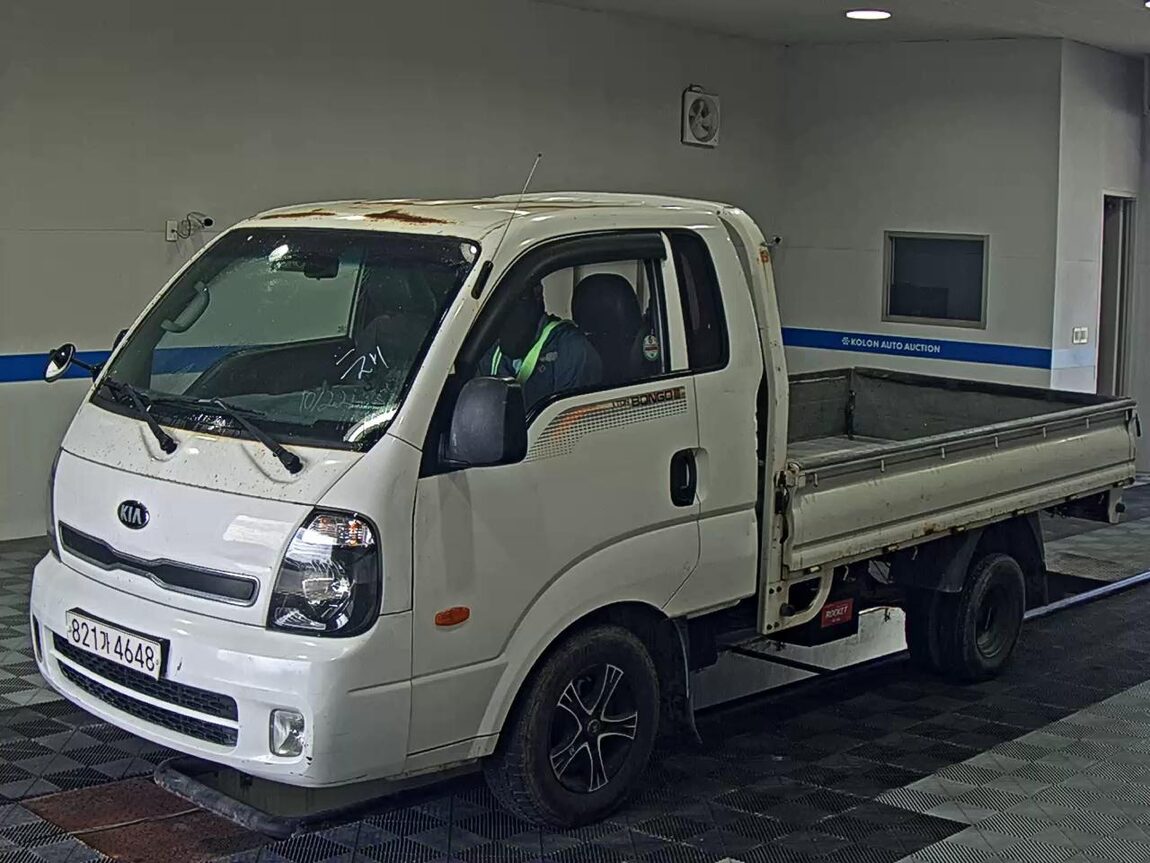 KIA BONGO III CARGO CRDi KING CAB EXTRA LONG WHEELBASE 2016 - zdjęcie 2