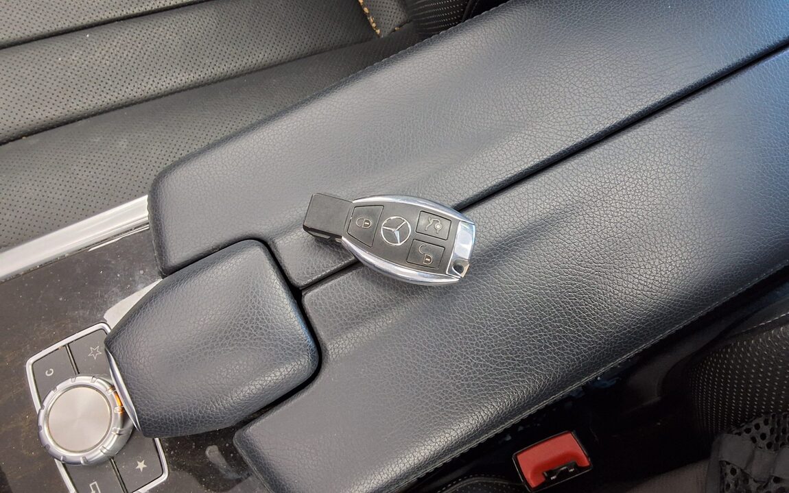 MERCEDES-BENZ E-CLASS (4TH GEN) E300 BLUETEC HYBRID 2014 - zdjęcie 20