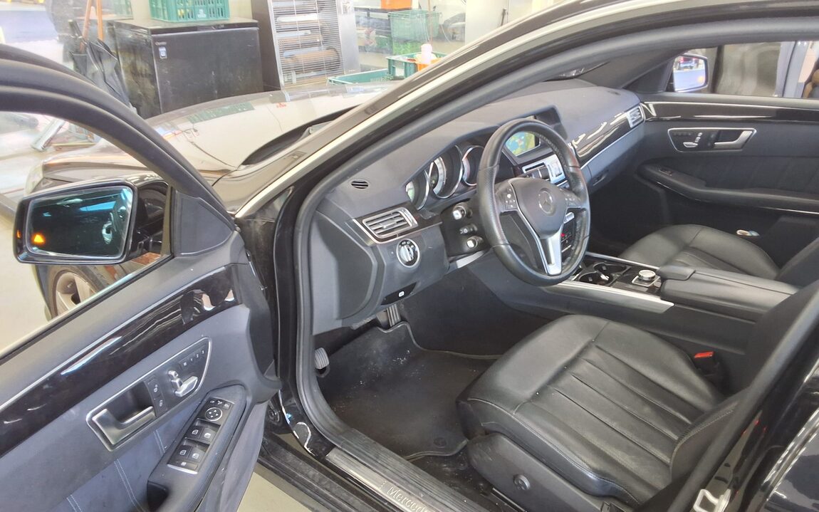 MERCEDES-BENZ E-CLASS (4TH GEN) E300 BLUETEC HYBRID 2014 - zdjęcie 10