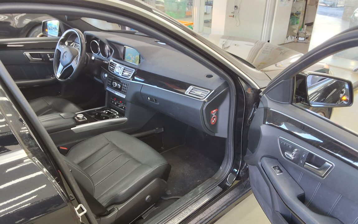 MERCEDES-BENZ E-CLASS (4TH GEN) E300 BLUETEC HYBRID 2014 - zdjęcie 14