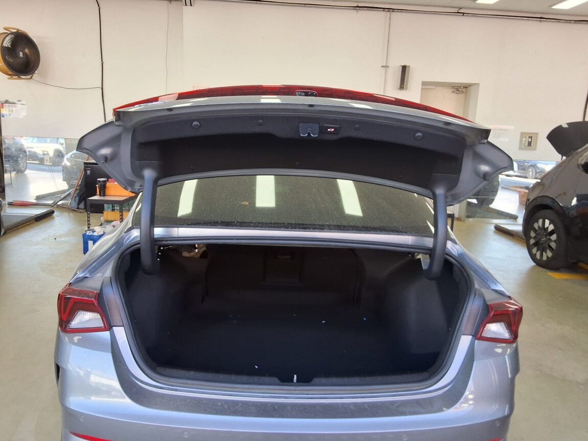 KIA NEW K5 (DL3) 1.6 GASOLINE TURBO SIGNATURE 2022 - zdjęcie 15