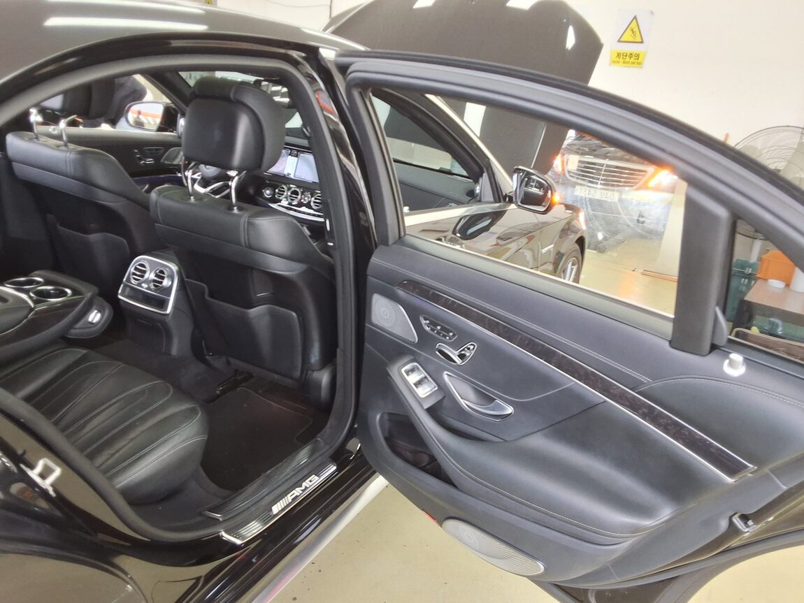 MERCEDES-BENZ S-CLASS (6TH GEN) S63L AMG 4MATIC 2016 - zdjęcie 13