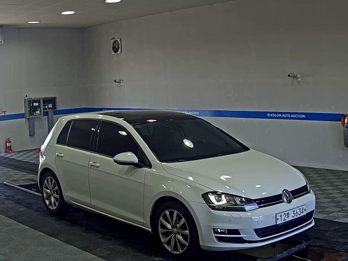 VOLKSWAGEN GOLF (7TH GEN) 2.0 TDI 2015 - zdjęcie 3