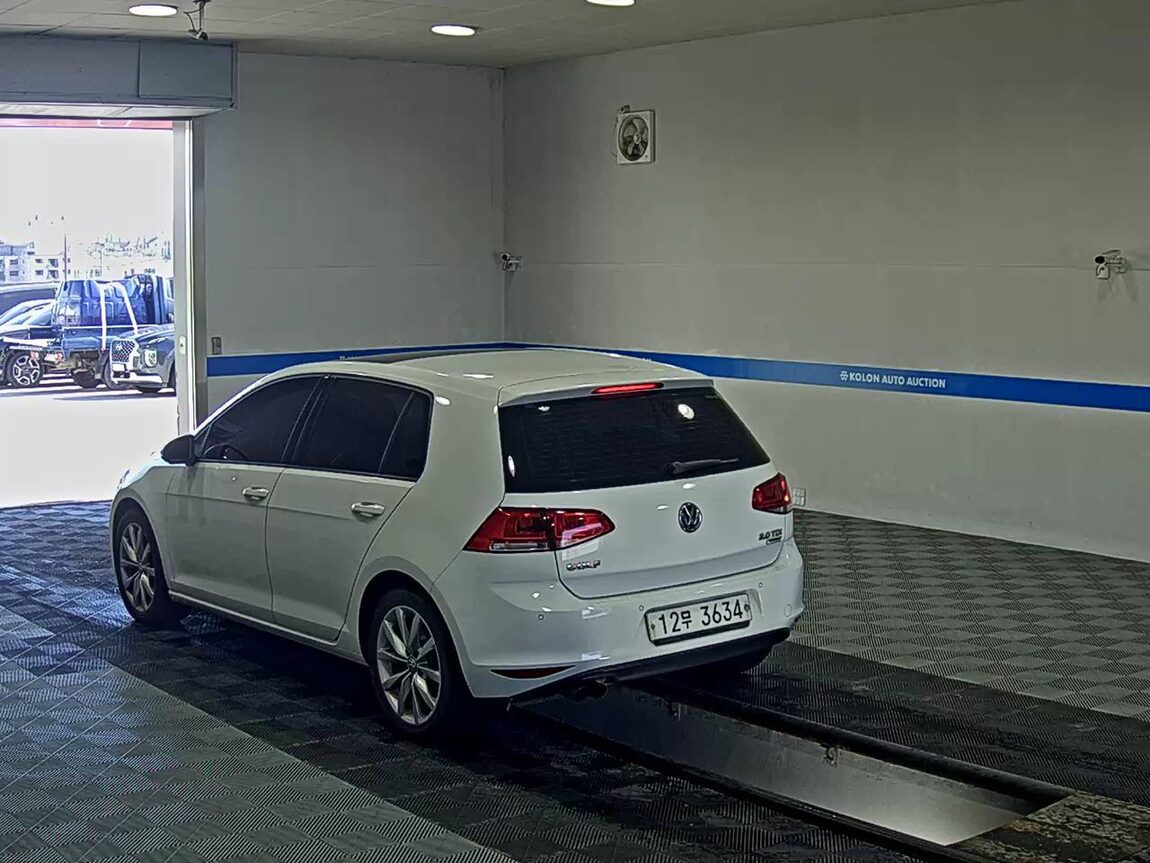VOLKSWAGEN GOLF (7TH GEN) 2.0 TDI 2015 - zdjęcie 6