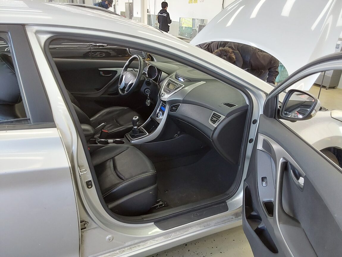 HYUNDAI AVANTE MD M16 GDi LUXURY 2012 - zdjęcie 14