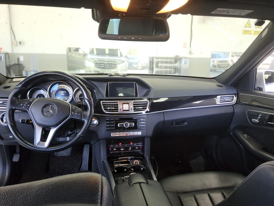 MERCEDES-BENZ E-CLASS (4TH GEN) E250 CDI 4MATIC 2014 - zdjęcie 11