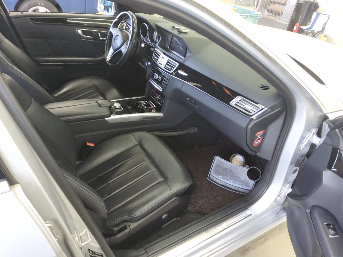 MERCEDES-BENZ E-CLASS (4TH GEN) E250 CDI 4MATIC 2014 - zdjęcie 14