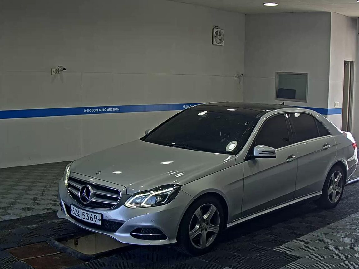 MERCEDES-BENZ E-CLASS (4TH GEN) E250 CDI 4MATIC 2014 - zdjęcie 2