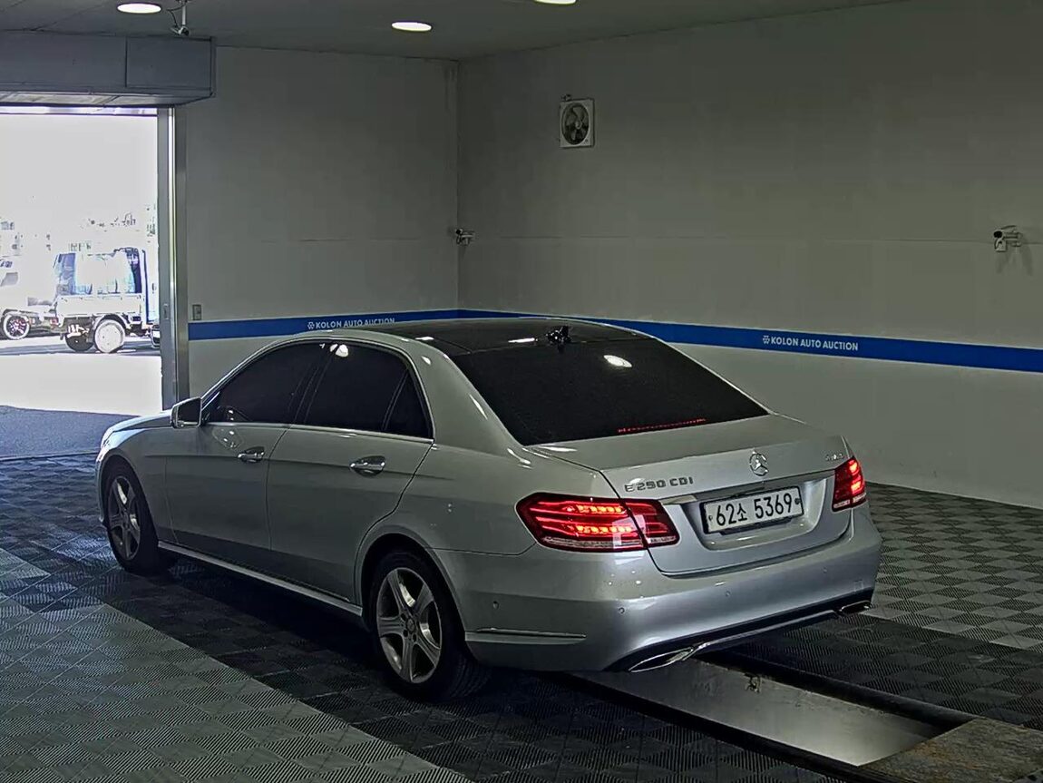 MERCEDES-BENZ E-CLASS (4TH GEN) E250 CDI 4MATIC 2014 - zdjęcie 6