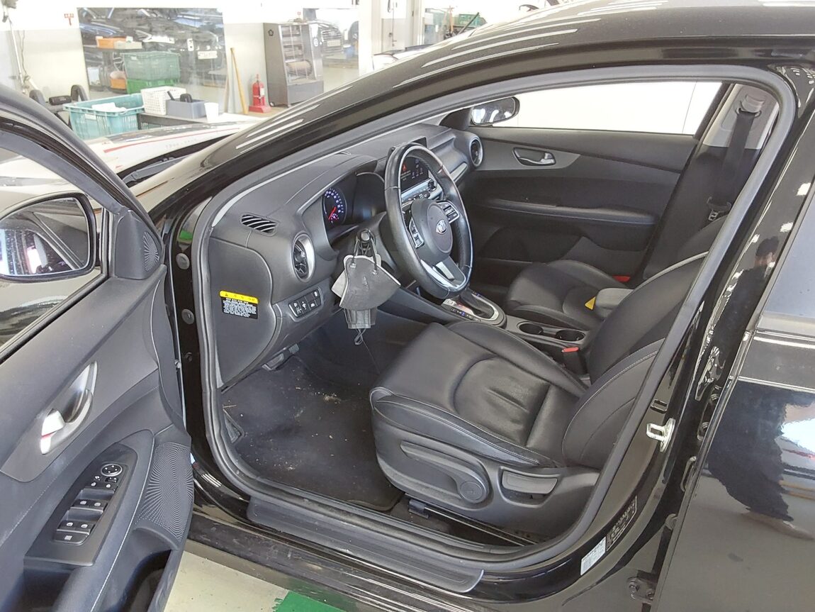 KIA ALL NEW K3 1.6 GASOLINE LUXURY 2019 - zdjęcie 10