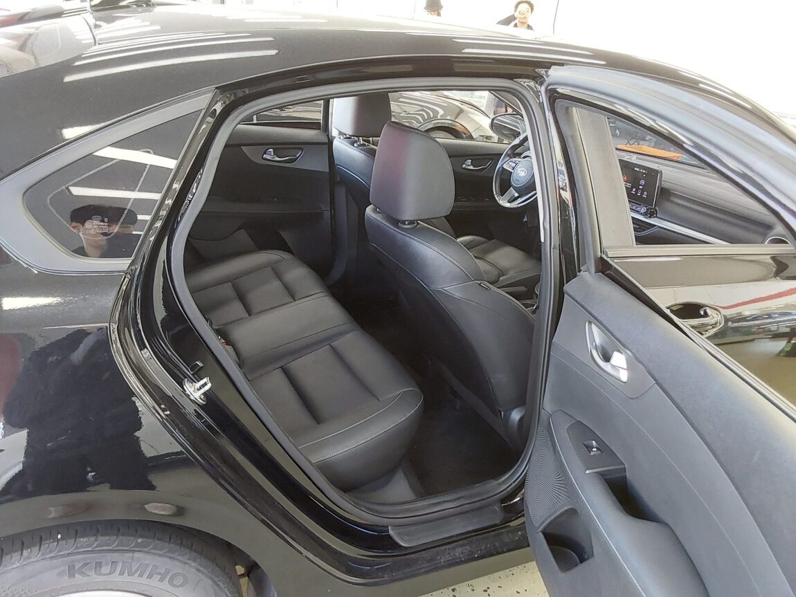 KIA ALL NEW K3 1.6 GASOLINE LUXURY 2019 - zdjęcie 13
