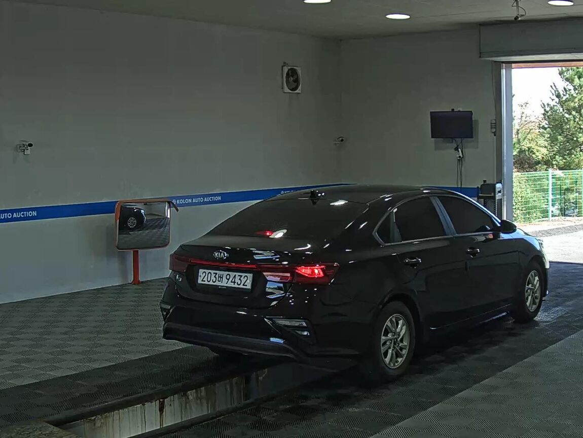 KIA ALL NEW K3 1.6 GASOLINE LUXURY 2019 - zdjęcie 5