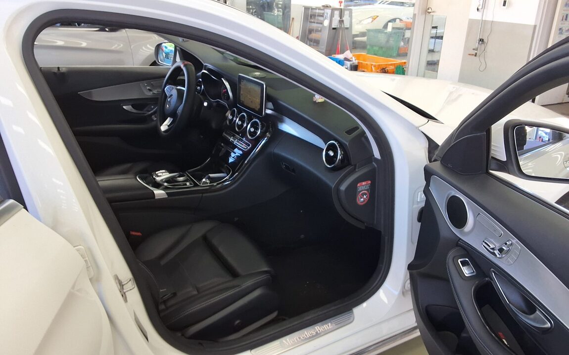 MERCEDES-BENZ C-CLASS (4TH GEN) C220 CDI BLUETEC AVANTGARDE 2015 - zdjęcie 14