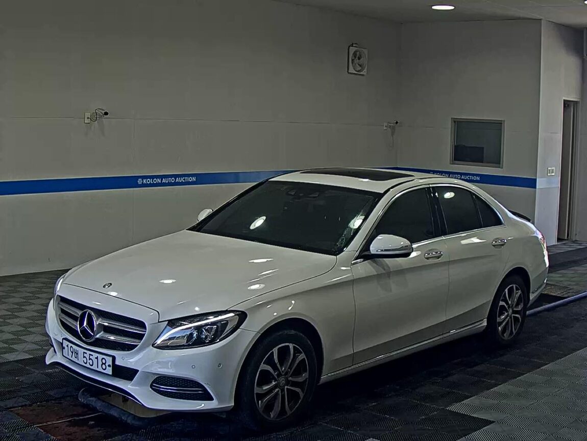 MERCEDES-BENZ C-CLASS (4TH GEN) C220 CDI BLUETEC AVANTGARDE 2015 - zdjęcie 2