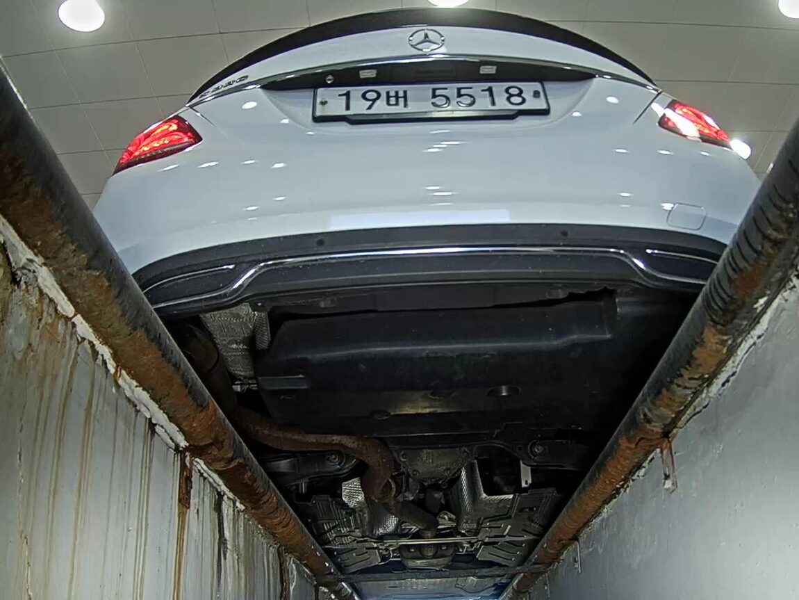 MERCEDES-BENZ C-CLASS (4TH GEN) C220 CDI BLUETEC AVANTGARDE 2015 - zdjęcie 8