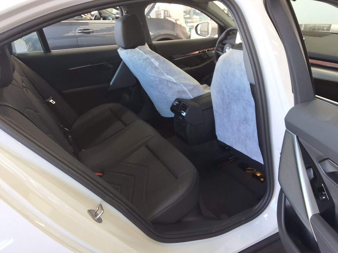 BMW 5 SERIES (8TH GEN) 520i 2026 - zdjęcie 13