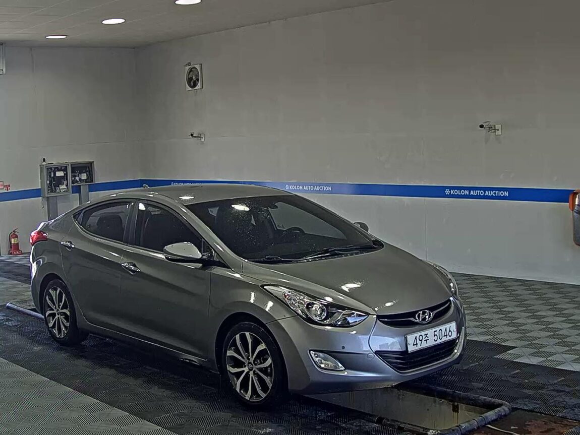 HYUNDAI AVANTE MD M16 GDi MODERN 2013 - zdjęcie 3