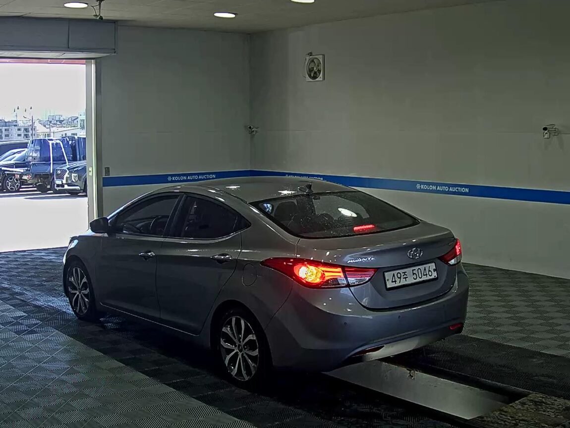 HYUNDAI AVANTE MD M16 GDi MODERN 2013 - zdjęcie 6