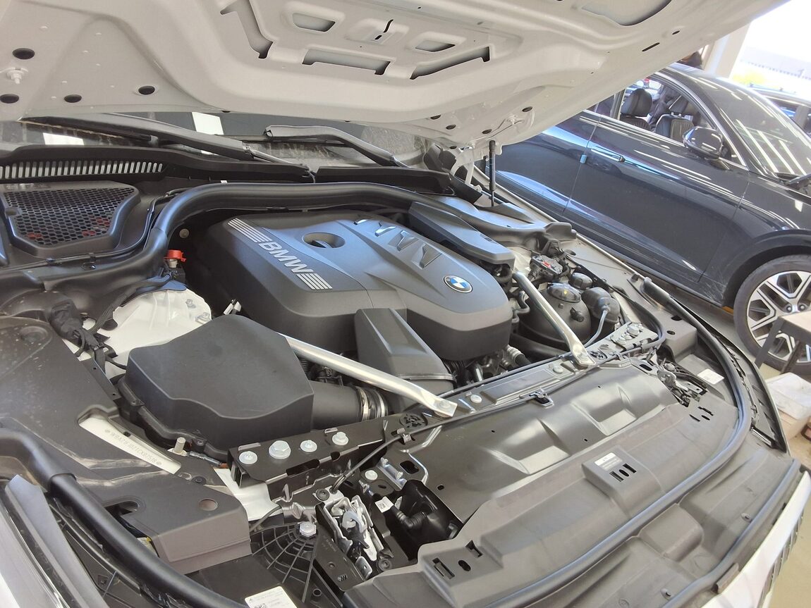 BMW 5 SERIES (8TH GEN) 520i 2026 - zdjęcie 25