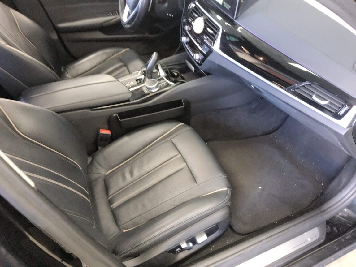 BMW 5 SERIES (7TH GEN) 520d LUXURY LINE SPECIAL 2018 - zdjęcie 14