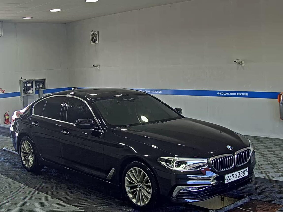 BMW 5 SERIES (7TH GEN) 520d LUXURY LINE SPECIAL 2018 - zdjęcie 3