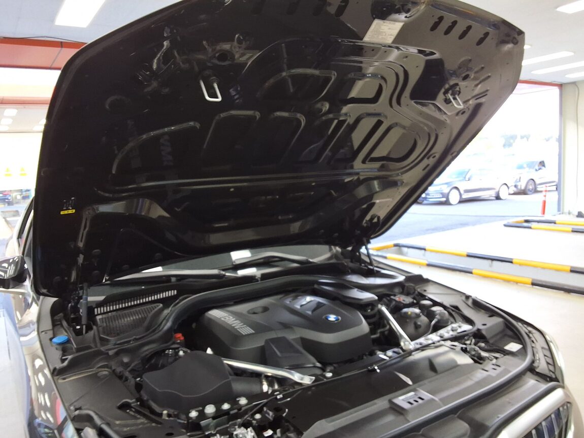 BMW 5 SERIES (8TH GEN) 520i 2026 - zdjęcie 18