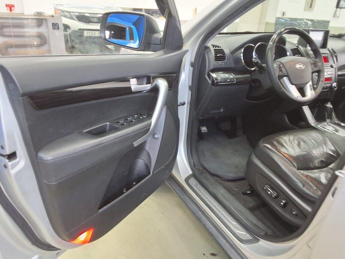 KIA SORENTO R DIESEL 2.0 2WD TLX LUXURY MODEL 2010 - zdjęcie 10