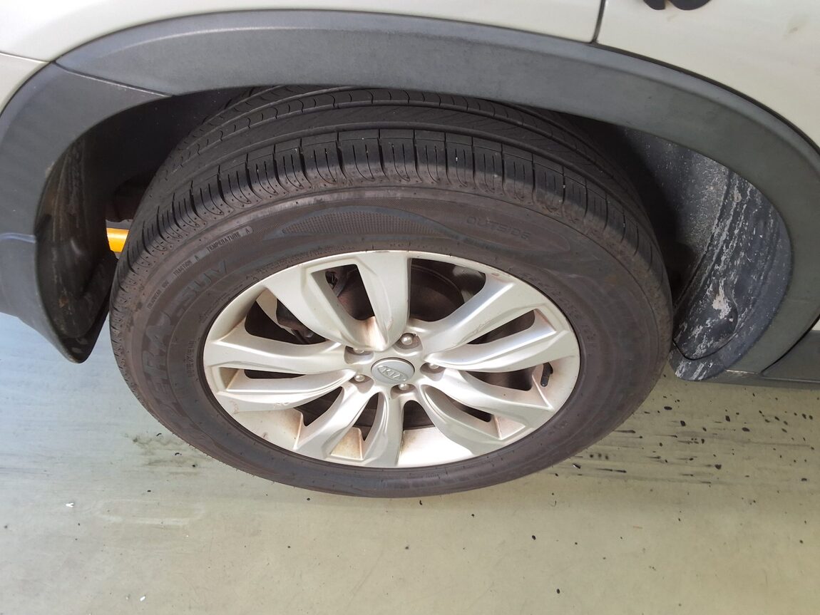 KIA SORENTO R DIESEL 2.0 2WD TLX LUXURY MODEL 2010 - zdjęcie 24