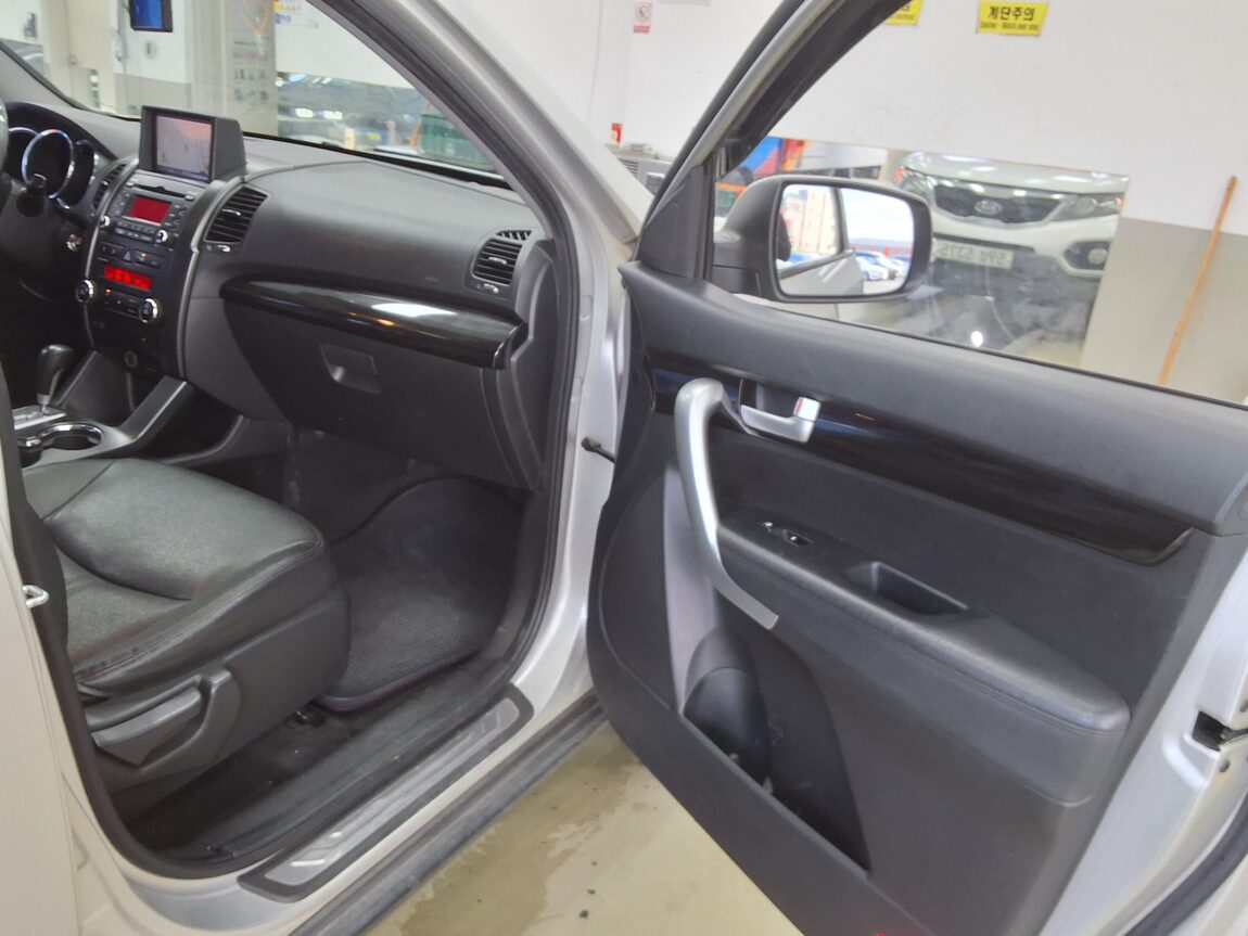 KIA SORENTO R DIESEL 2.0 2WD TLX LUXURY MODEL 2010 - zdjęcie 14