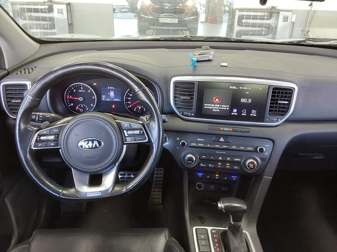KIA SPORTAGE THE BOLD 1.6 DIESEL 2WD PRESTIGE 2020 - zdjęcie 11