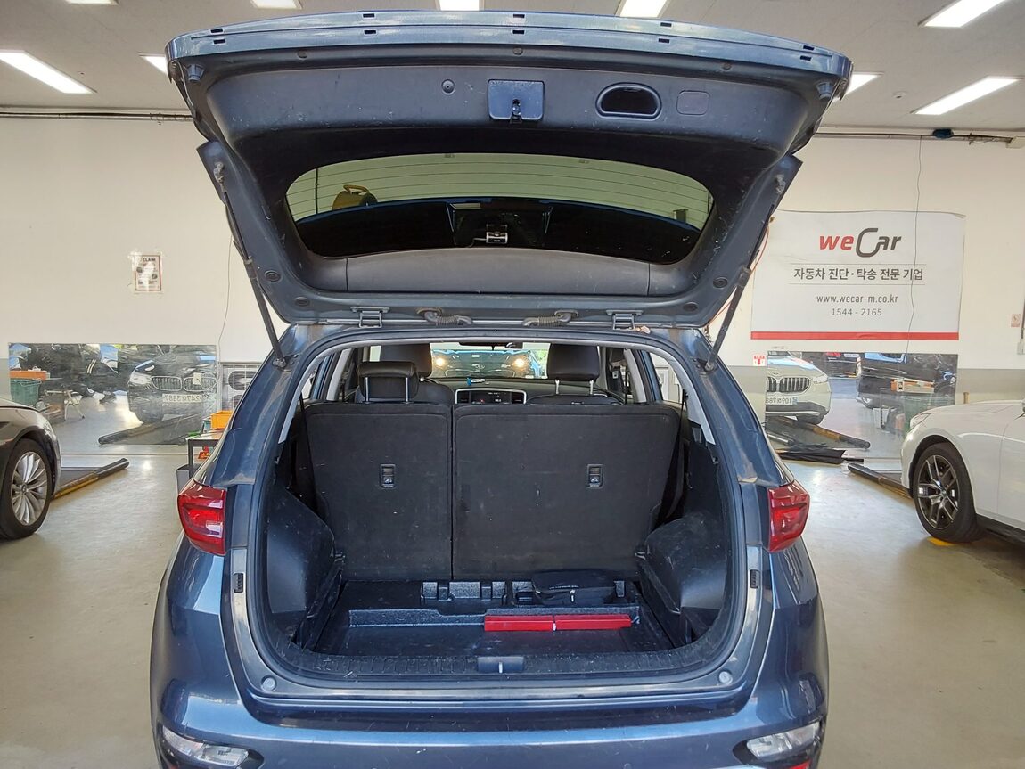 KIA SPORTAGE THE BOLD 1.6 DIESEL 2WD PRESTIGE 2020 - zdjęcie 15