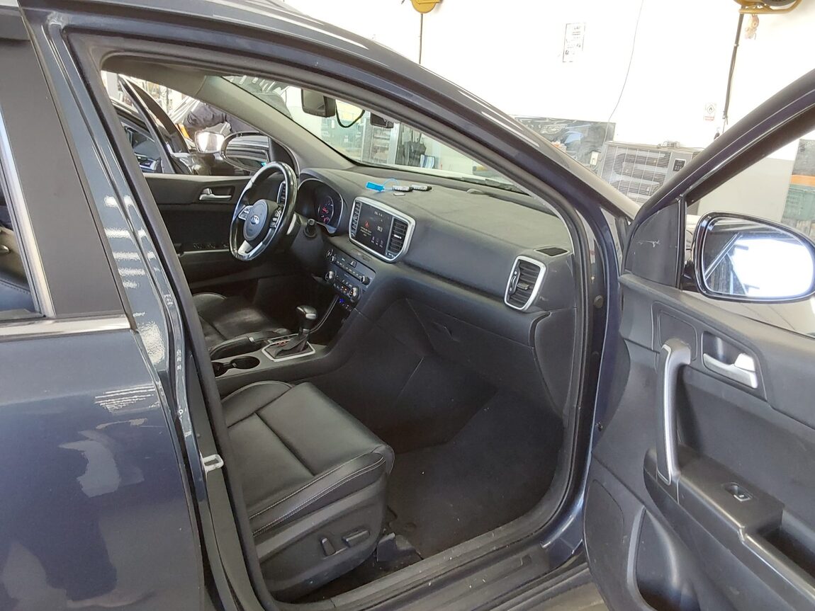 KIA SPORTAGE THE BOLD 1.6 DIESEL 2WD PRESTIGE 2020 - zdjęcie 14