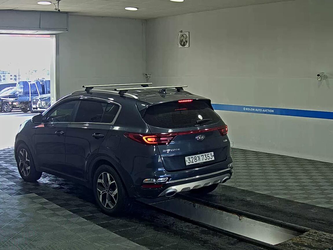 KIA SPORTAGE THE BOLD 1.6 DIESEL 2WD PRESTIGE 2020 - zdjęcie 6