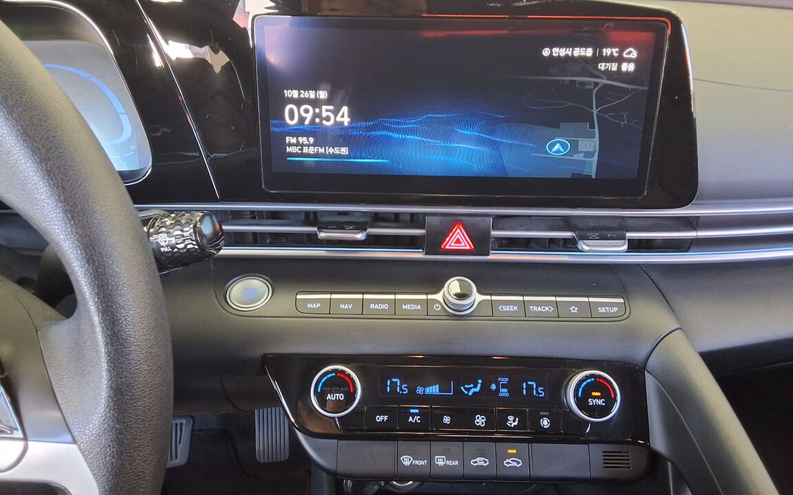 HYUNDAI THE NEW AVANTE (CN7) 1.6 LPI RENTAL CAR SMART 2024 - zdjęcie 18
