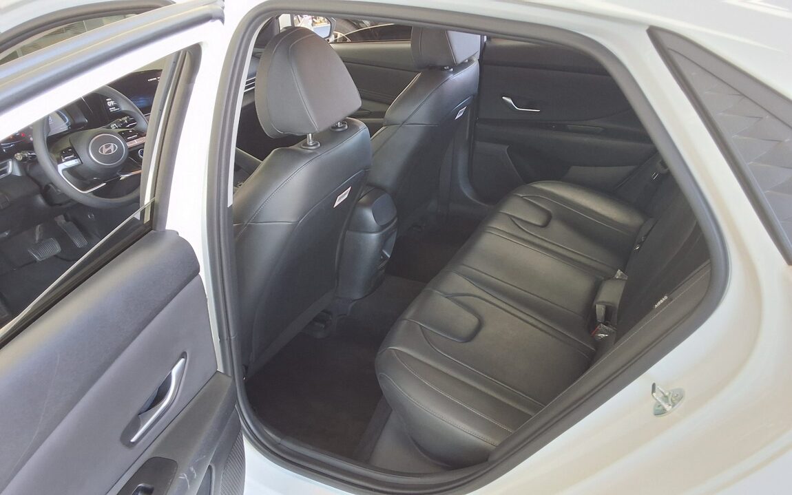 HYUNDAI THE NEW AVANTE (CN7) 1.6 LPI RENTAL CAR SMART 2024 - zdjęcie 12