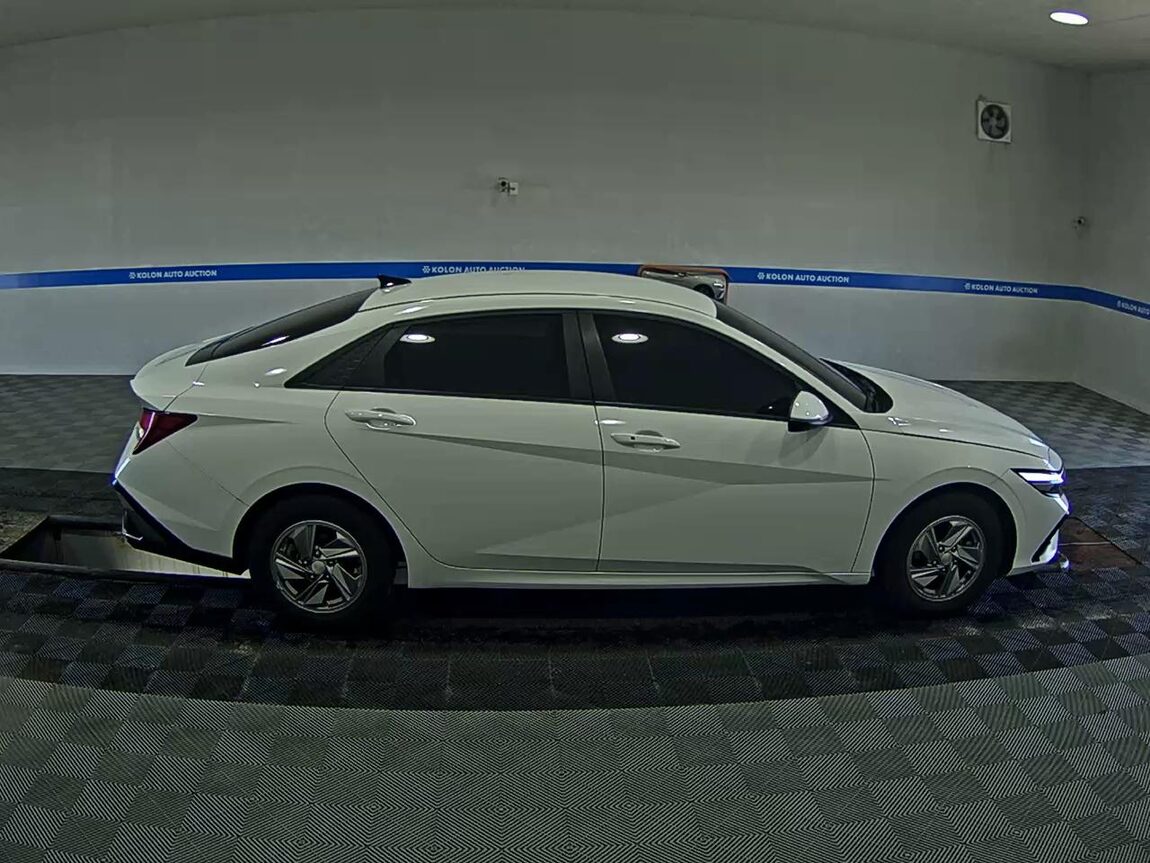 HYUNDAI THE NEW AVANTE (CN7) 1.6 LPI RENTAL CAR SMART 2024 - zdjęcie 4