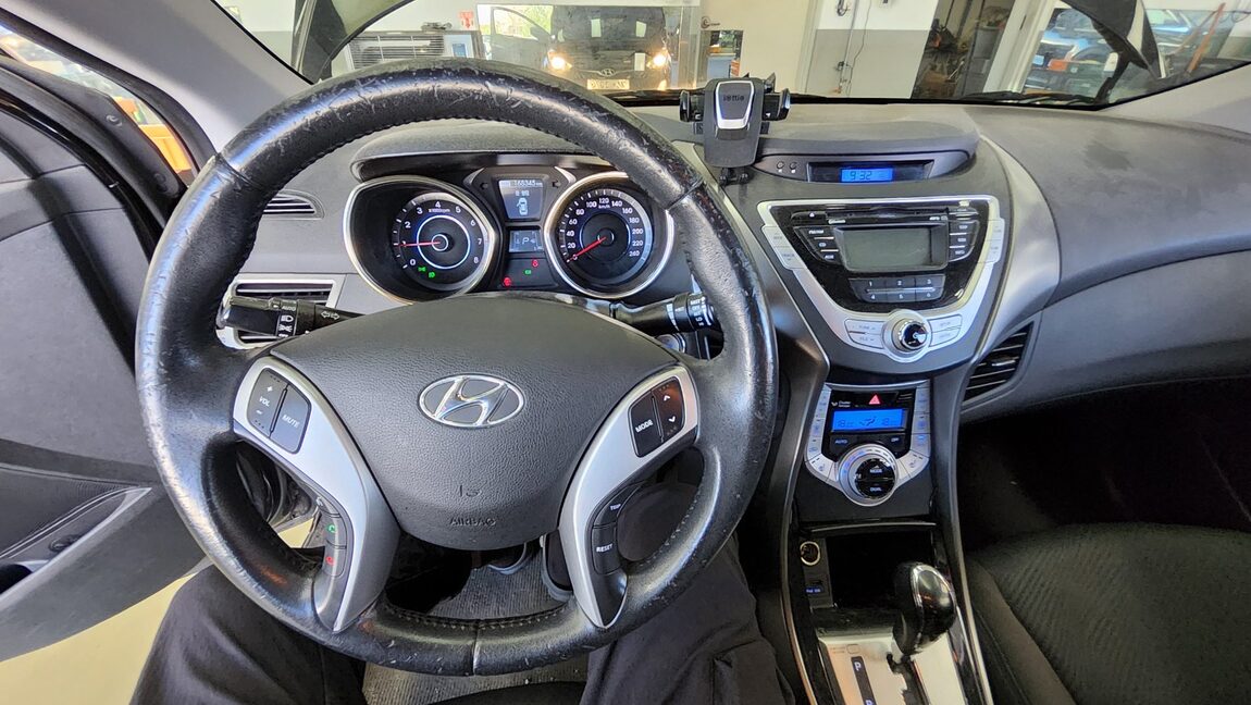 HYUNDAI AVANTE MD M16 GDi PREMIER 2011 - zdjęcie 18