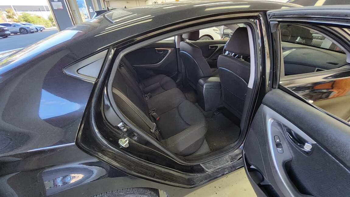HYUNDAI AVANTE MD M16 GDi PREMIER 2011 - zdjęcie 13