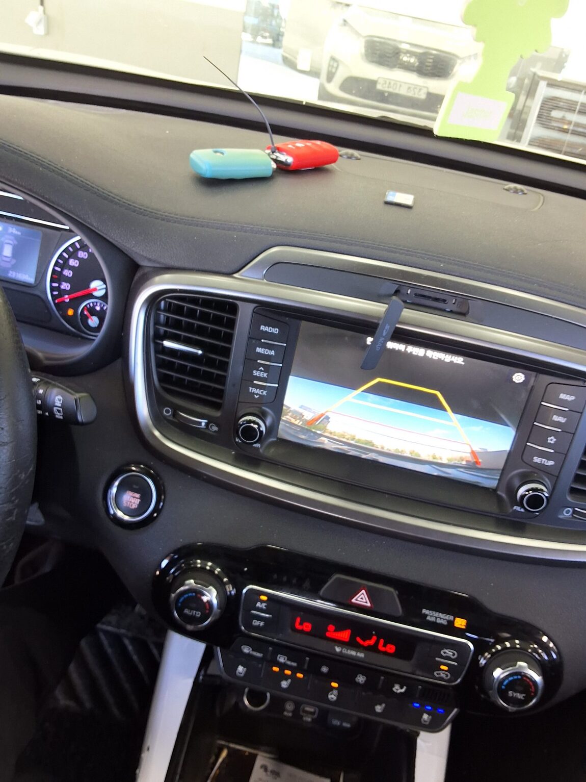 KIA THE NEW SORENTO DIESEL R2.2 2WD NOBLESSE 2020 - zdjęcie 17