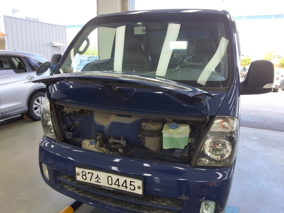 KIA BONGO III CARGO 1.2 TON KING CAB EXTRA LONG WHEELBASE 2018 - zdjęcie 16