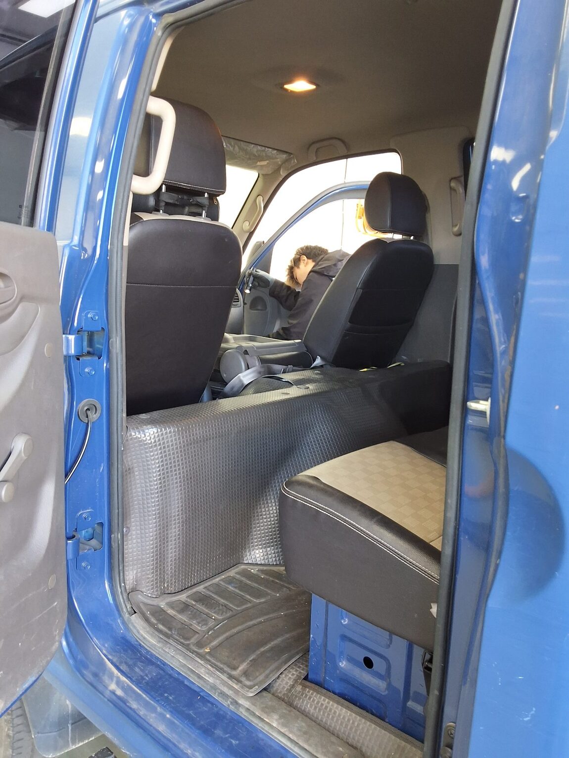 HYUNDAI PORTER II CRDi 4WD DOUBLE CAB LONG WHEELBASE STYLE 2020 - zdjęcie 12
